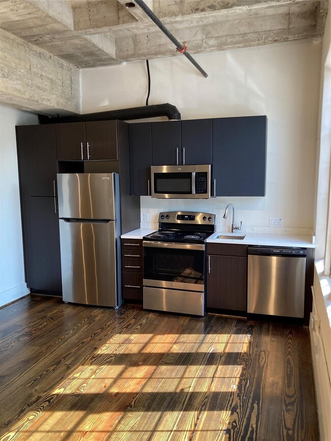 Building Photo - 4411 Dallas St