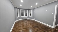 Building Photo - 2 bedroom in Chicago IL 60645