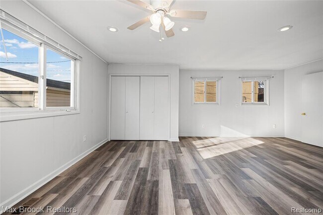 Building Photo - 19217 Birmingham St