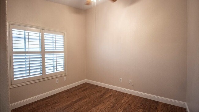 Building Photo - 9309 Scenic Mountain Ln