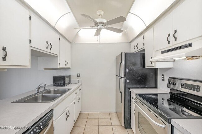 Building Photo - 228 San Paulo Cir