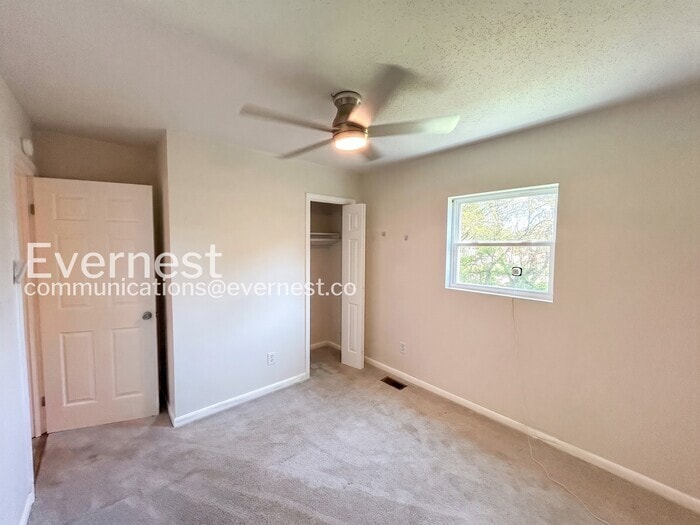 Building Photo - 633 Hemlock Ave