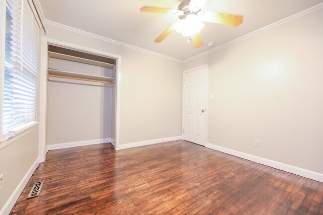 Building Photo - 522 N 25th St