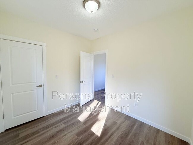 Building Photo - 3401 E 18th St