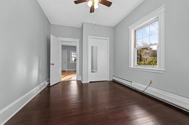 Building Photo - 537 Park Ave