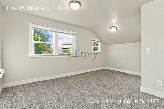 Building Photo - 2943 Porter Ave