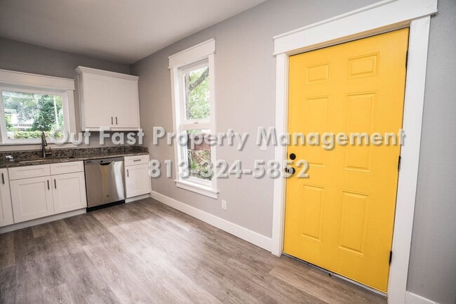 Building Photo - 2817 N Taliaferro Ave