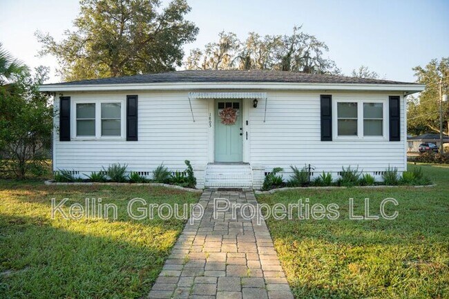 Primary Photo - 1805 E Fern Rd