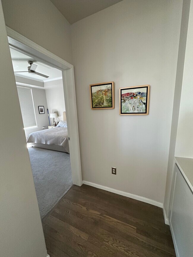 Building Photo - 7820 Inverness Blvd