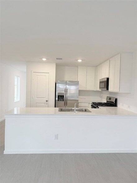 Primary Photo - 447 Southern Magnolia Wy