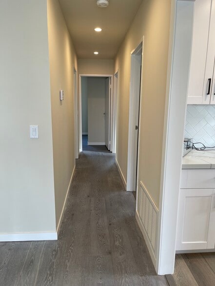 Building Photo - 85 Longview Dr