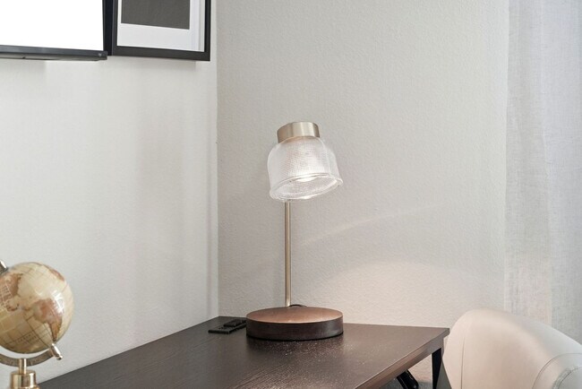 Building Photo - 1702 W Cleveland St