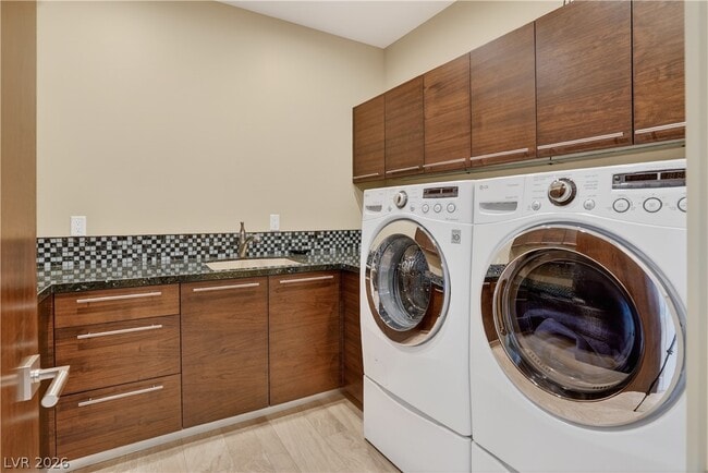 Building Photo - 98 Sun Glow Ln