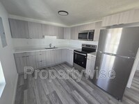 Building Photo - 418 20th St