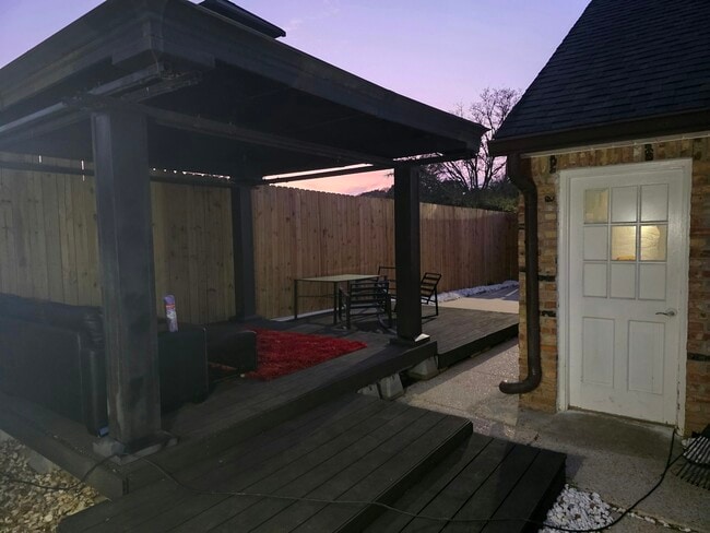 Building Photo - 2022 Michel Delving Rd