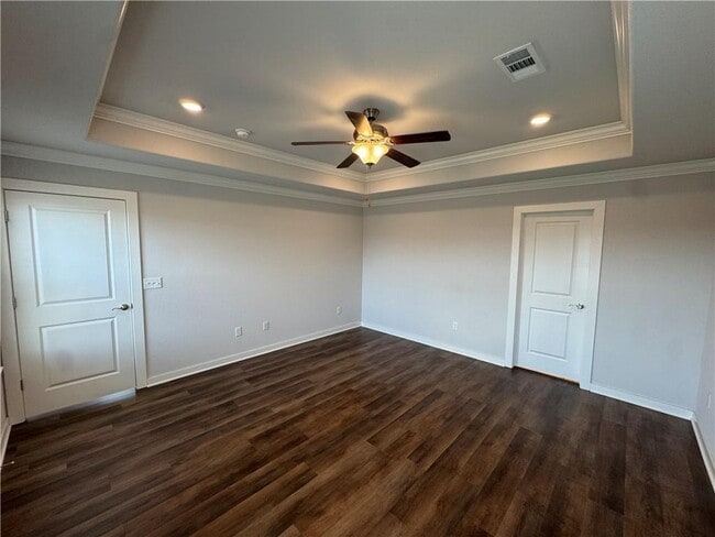 Building Photo - 4401 W Havana Ave