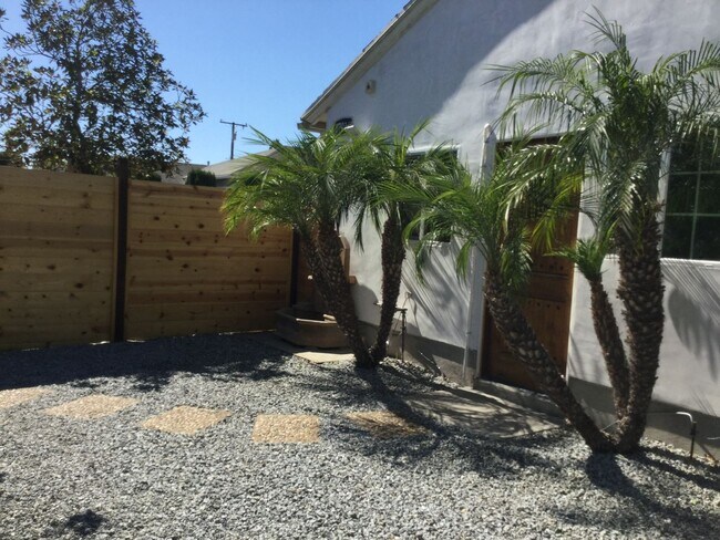 Building Photo - Gorgeous Guest house, with1 Bedroom and 1 Bathroom,  Hawthorne.