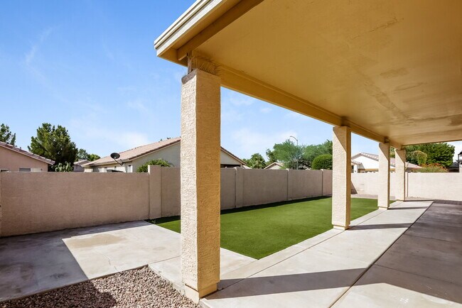 Building Photo - 13719 W Tara Ln