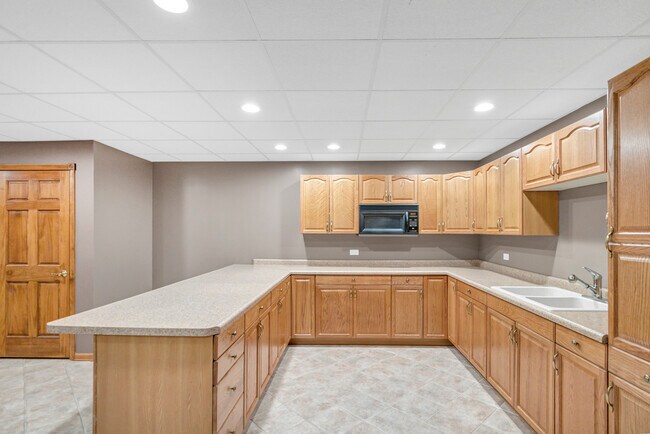 Building Photo - 4N550 School Rd