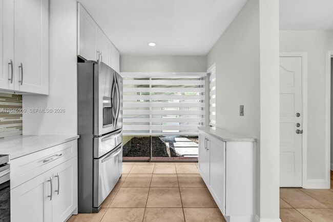 Building Photo - 3926 Adra Ave