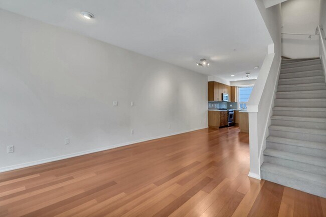 Building Photo - 15200 NE 81st Way