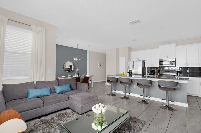 Building Photo - 8969 Stinger Dr