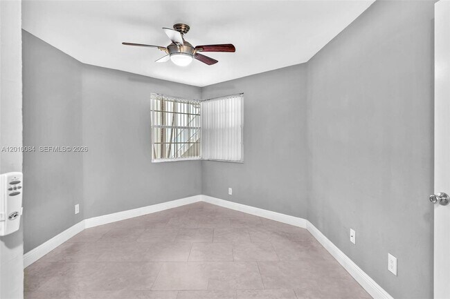 Building Photo - 2881 N Oakland Forest Dr