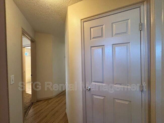Building Photo - 425 E 1050 S