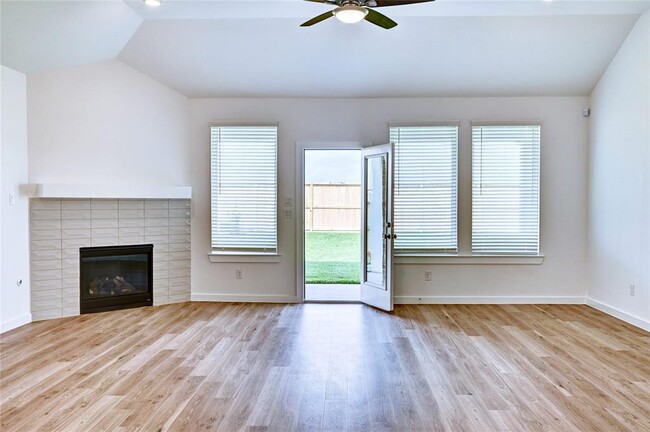 Building Photo - 8403 Oceanmist Cv Dr