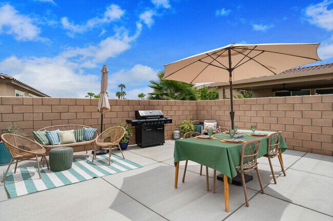 Building Photo - 81887 Via Encinitas