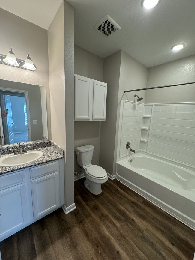 Building Photo - 3999 John Sharp Dr