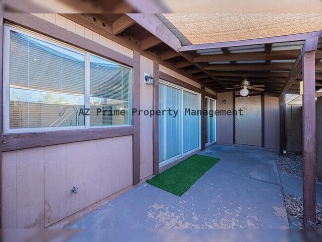 Building Photo - 900 S Hacienda Dr