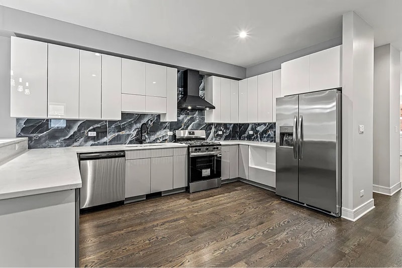 Building Photo - 4827 S St Lawrence Ave