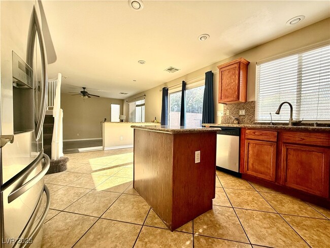 Building Photo - 3245 Ridgecliff St