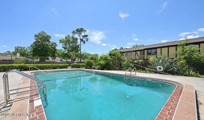 Building Photo - 4807 Windrush Ln