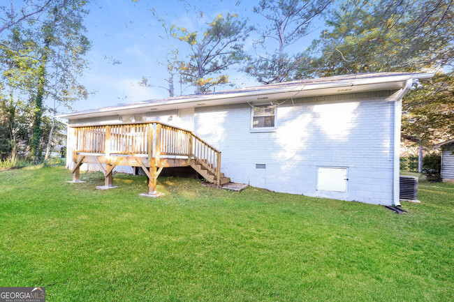 Building Photo - 8125 Attleboro Dr