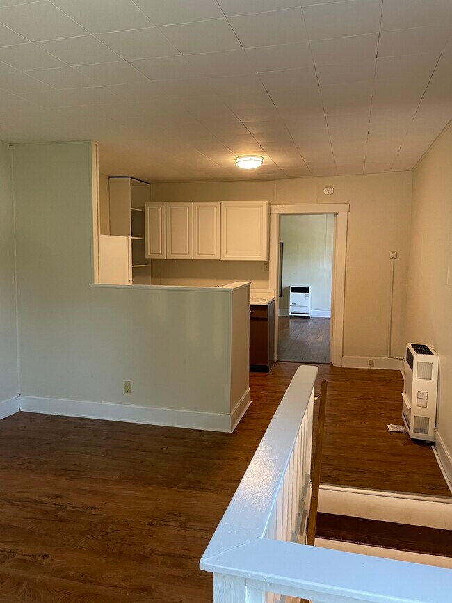 Building Photo - 237 M Aly