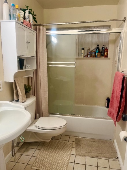 Building Photo - 7327 Sovereign Ct