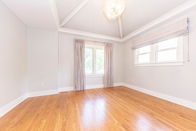 Building Photo - 1111 Olivia Ave