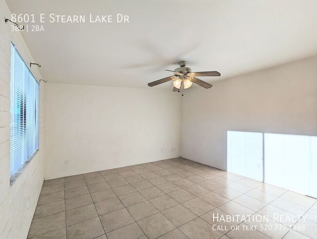 Building Photo - 8601 E Stearn Lake Dr