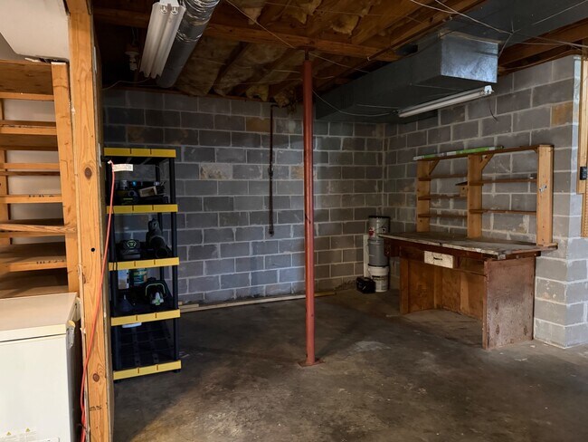 Building Photo - 9114 Hundley Rd