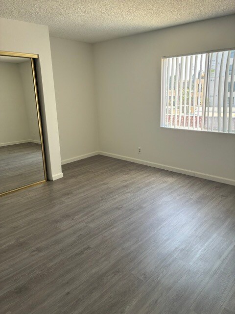Building Photo - 635 N Virgil Ave