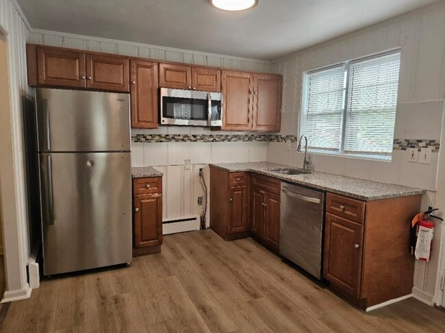 Building Photo - 1656 Pennington Rd