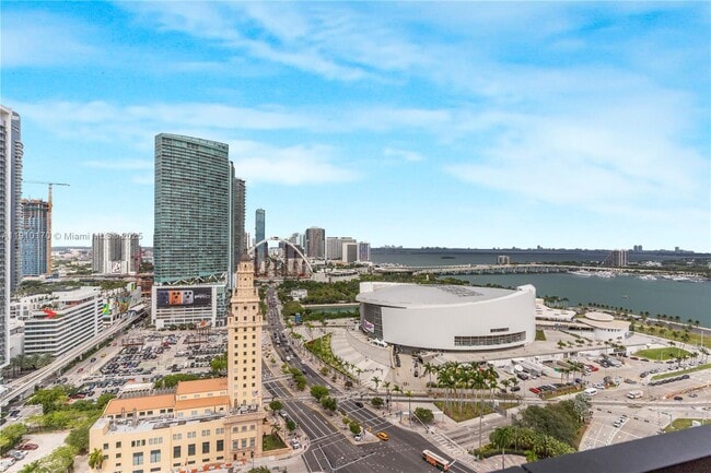 Primary Photo - 398 NE 5th St