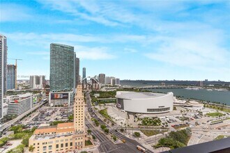 Building Photo - 398 NE 5th St