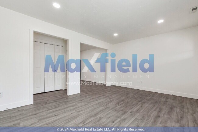 Building Photo - LEASE SPECIAL!! $750 OFF First Month North Salt Lake 2 BD 1 BA -Brookside Lofts Unit 5