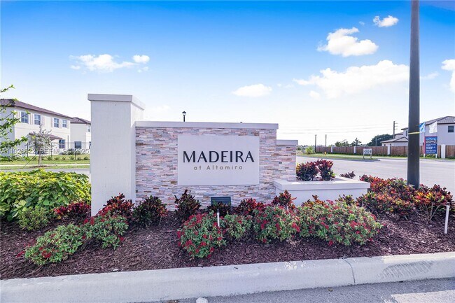 Building Photo - 2498 SE 25th Ct