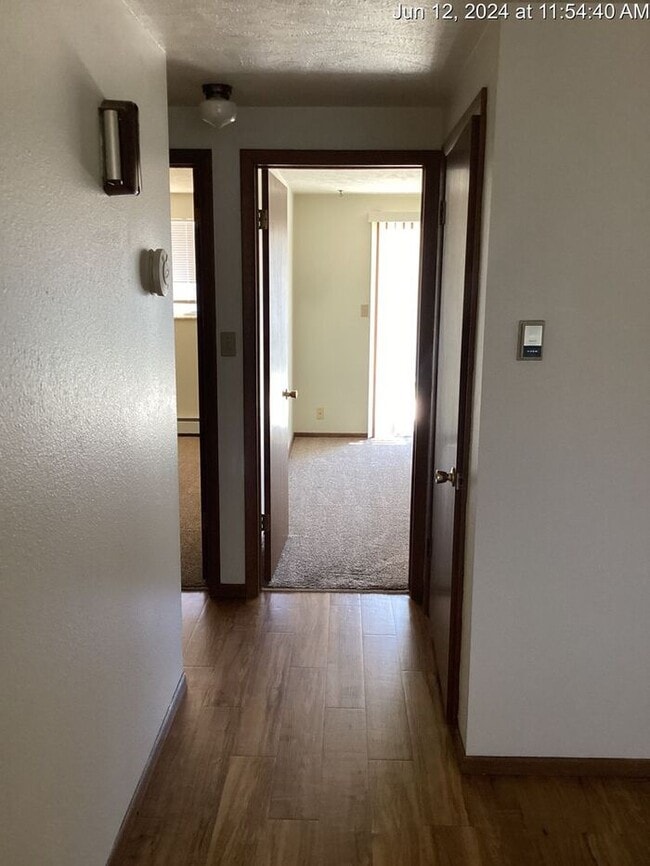Building Photo - Cute 2 Bedroom WITH Attached Garage in Loveland!
