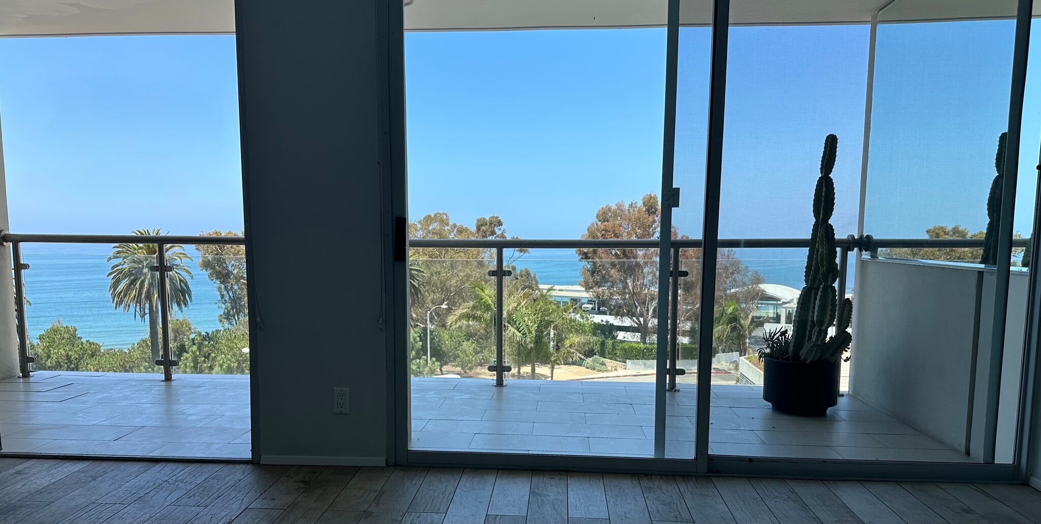 windows - 201 Ocean Ave