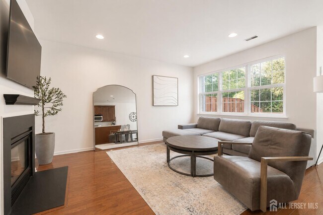 Building Photo - 12 Scarlet Oak Dr
